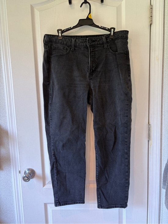 Old Navy Denim - Old Navy Women's Straight Leg Jeans in Black Wash